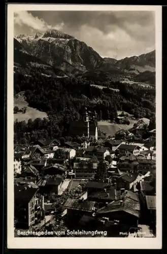 AK Berchtesgaden, Blick vom Soleleitungsweg auf Ort und Berge