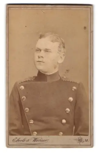 Fotografie Eberle & Werner, Ulm, Ecke Karls u. Neutorstrasse, Einjährig-Freiwilliger Gefreiter in Uniform