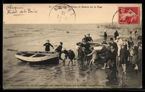 AK Onival, Le Halage de Bateaux sur la Plage