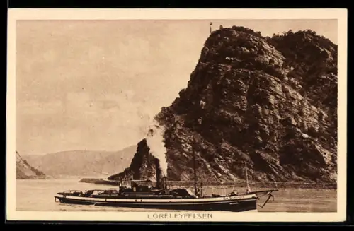 AK Rheindampfer passiert den Loreley-Felsen