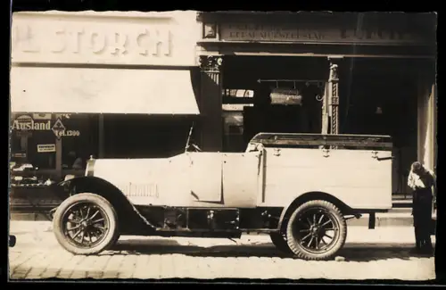 Foto-AK Weimar, Lastkraftwagen von Benz vor einer Reparaturwerkstatt 1922