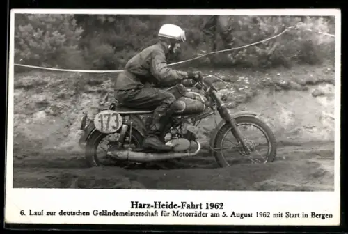 Foto-AK Motorrad mit Startnummer 173 bei der Harz-Heide-Fahrt 1962, deutsche Geländemeisterschaft, Start in Bergen