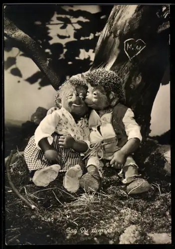 AK Sag Du zu mir, Mecki mit seiner Frau romantisch unter einem Baum sitzend