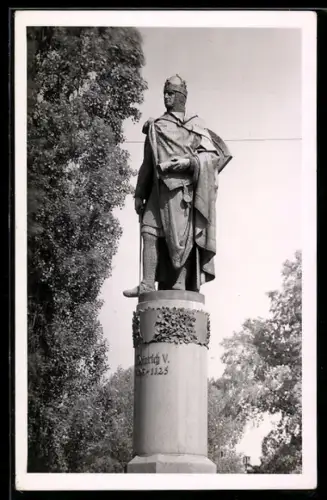 Foto-AK Freiburg /Br., Brückenfigur von Heinrich V.