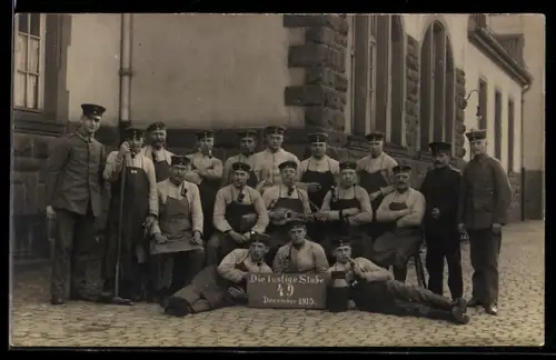 Foto-AK Mainz, Soldaten vor der Kaserne 1915