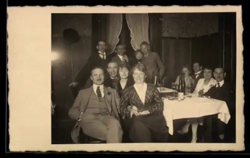 Foto-AK Boppard, Weinrestaurant zum Maser 1921, Innenansicht