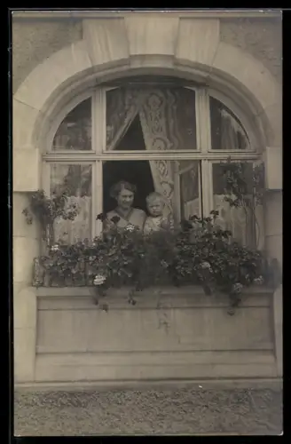 Foto-AK Ulm, Friseurgeschäft mit Wohnung im 1. Stock von Georg Reule in der Zinglerstrasse 57