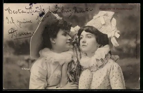 AK Zwei schöne Frauen in Harlekinsverkleidung