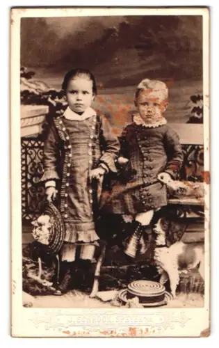 Fotografie J. Schrock, Speyer, Mühlthurmstr. 10, Portrait von Karl und Johanna Gross mit Hund 1878