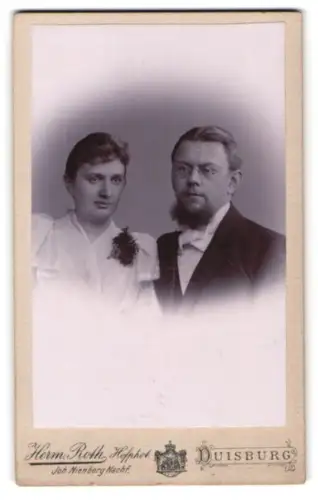 Fotografie Herm. Roth, Duisburg, Königstrasse 4, Portrait von Hulda Müller und Otto Schuster