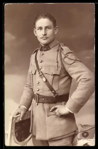 Foto-AK Mainz, Infanteriesoldat in Uniform, 97. Regiment, Trockenstempel 1924