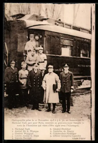 AK Maréchal Foch part pour Paris, remettre au governement le texte de l`Armistice, le 11 Novembre 1918