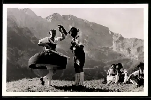 AK Golling /Salzburg, Paar vom Trachtenverein die Rabensteiner beim Volkstanz