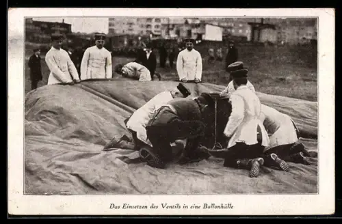 AK Das Einsetzen des Ventils in eine Ballonhülle