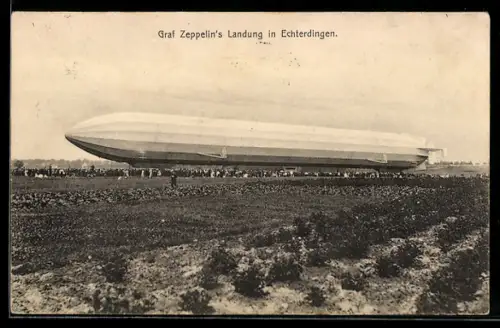 AK Echterdingen, Luftschiff Graf Zeppelin bei der Landung auf einem Feld
