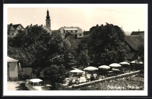 AK Söchau /Stmk., Sitzplätze mit Schirmen, Kirche