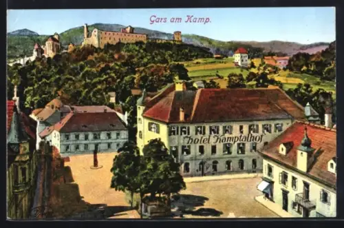 AK Gars am Kamp, Marktplatz mit Hotel Kamptalhof und Burg