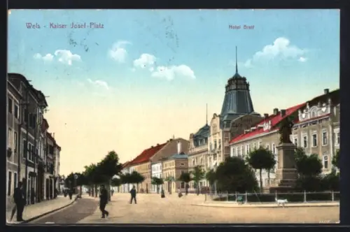 AK Wels, Kaiser Josef-Platz, Hotel Greif und Denkmal