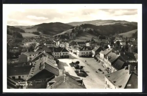 AK Aspang /N.Ö., Marktplatz mit Bergpanorama