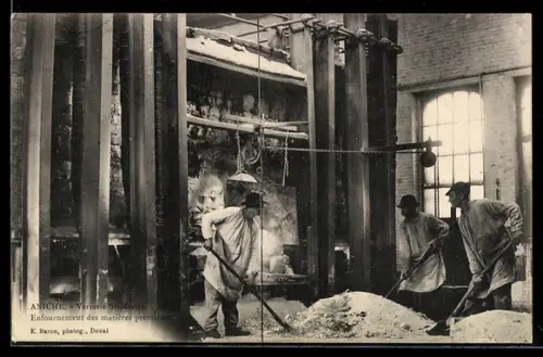 AK Aniche, Verrerie Saint-Martin, Enfournement des Matières premières