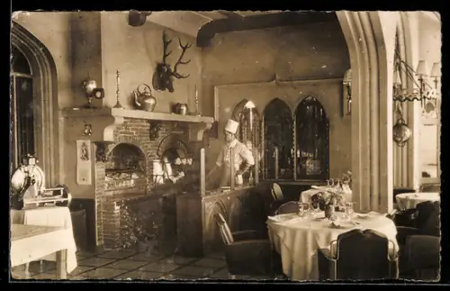 AK Villefranche-sur-Mer, Moyenne Corniche, Le Chateau de Madrid, Son Grill