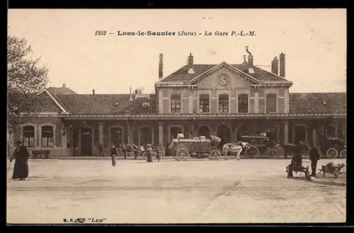 AK Lons-le-Saunier /Jura, La Gare P.-L.-M.