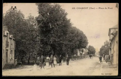 AK Charost /Cher, Place du Pont