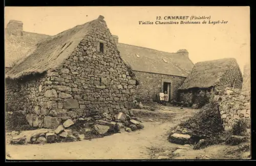 AK Camaret /Finistère, Vieilles Chaumières Bretonnes de Lagat-Jar