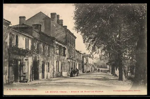 AK Le Houga, Avenue de Mont-de-Marsan
