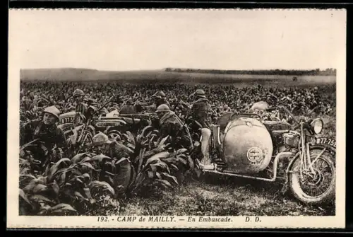 AK Camp de Mailly, Side-Car de Moto Militaire En Embuscade