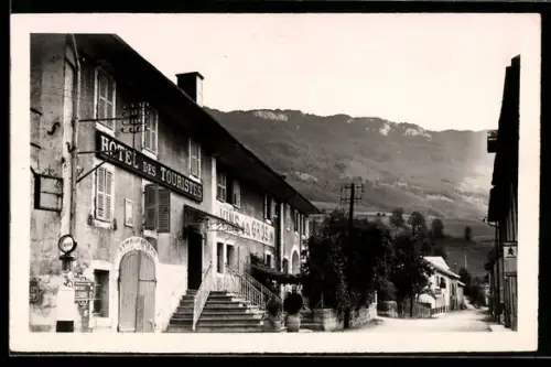 AK Chezery, Hôtel des Touristes, station-service