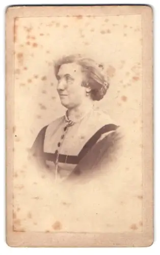 Fotografie A. Uhlsadel, Minden, Bäckerstrasse 66, Porträt von Hermine Knodl geb. Morius