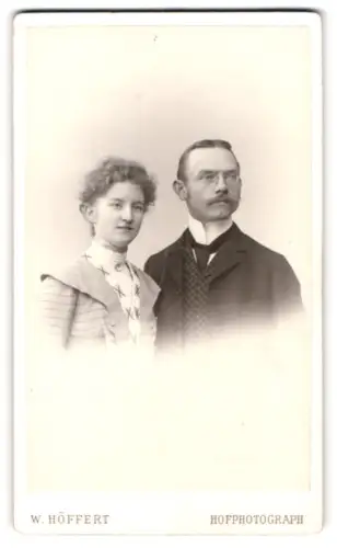 Fotografie W. Höffert, Berlin, Unter den Linden 24, Portrait von Willi und Adelheid