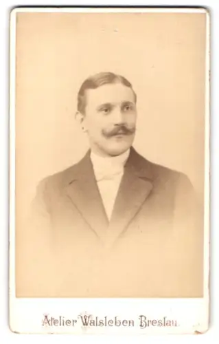 Fotografie Atelier Walsleben, Breslau, Zwingerstrasse 24, Porträt von Carl Paetsold