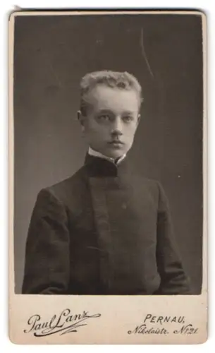 Fotografie Paul Lenz, Pernau, Nikolaistr. 21, Porträt von Egon Bathelt im August 1905 mit 17 Jahren