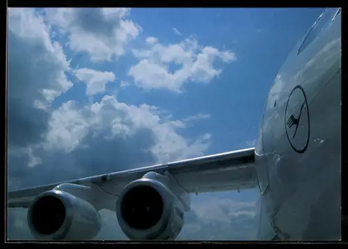 AK Passagierflugzeug Avro RJ85 der Lufthansa, Detailaufnahme der Turbinen