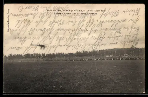 AK Nancy-Jarville, Circuit de l`Est 1910, Arrivée d`Aubrun sur le Champ d`Aviation