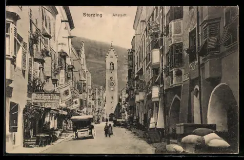 AK Sterzing, Partie in der Altstadt mit Benzin Station
