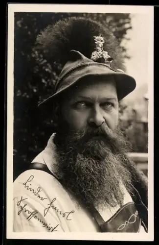 AK Portrait eines Musikers in Trachten aus Original Oberlandler u. der Bauernkapelle Die Reichenhaller