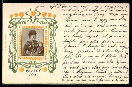 Foto-Collage-AK Porträt einer Dame mit Puppe in dekorativem Pflanzen-Rahmen