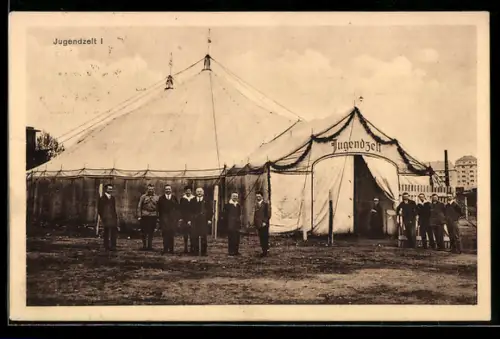 AK Gruppe vor dem Jugendzelt I