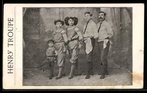 AK Henry Troupe im Porträt