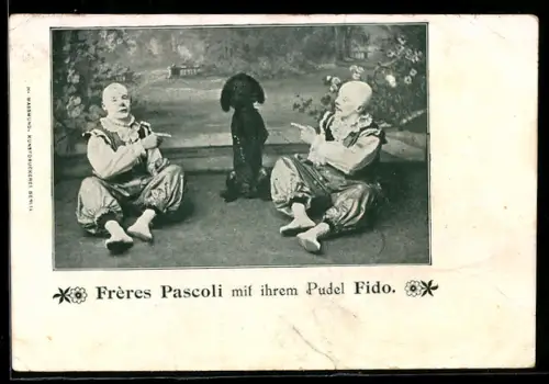 AK Variete-Künstler Frères Pascoli mit dem Pudel Fido auf einer Bühne