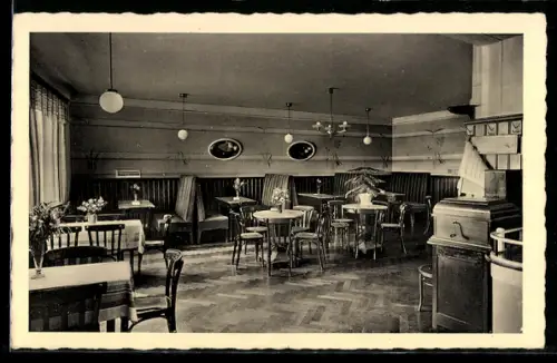 AK Viechtach, Café Klingseisen, Innenansicht