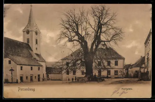 AK Persenbeug, Marktplatz mit Kirche und grossem Baum
