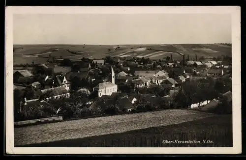 AK Ober-Kreuzstetten /N.Oe., Panorama mit Kirche und Häusern