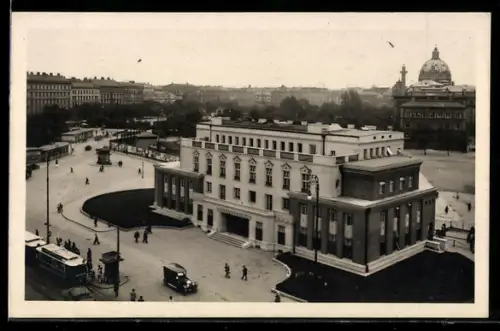 AK Wien, Verkehrsbüro am Karlsplatz, Karlskirche im Hintergrund