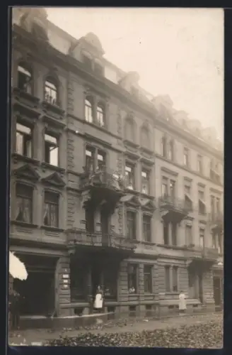 Foto-AK Mannheim, Haus Halfmann von der Strasse aus