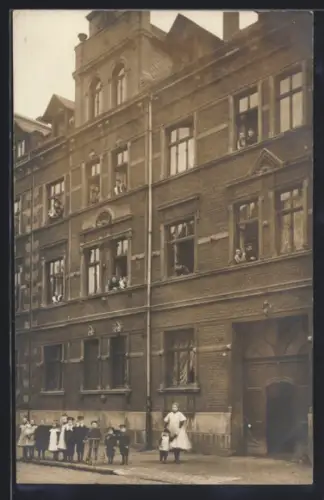 Foto-AK Eickel, Haus mit Familie Matiszik