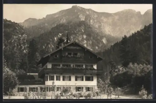 Foto-AK Gmain b. Bad Reichenhall, Hotel 5-Mädel Haus, Inh. Gotthelf Nichadis